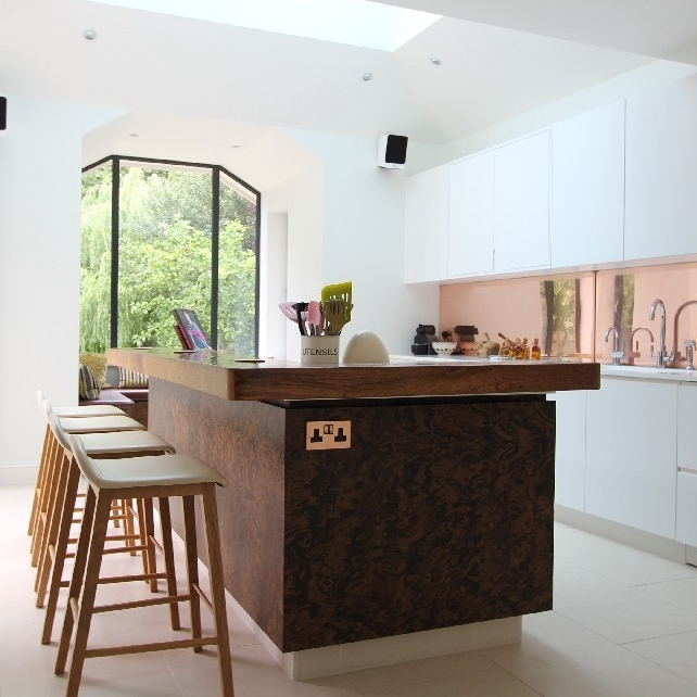 Interior Design Modern Bespoke kitchen, White lacquer, Wood island, Glass splashback, Open plan
